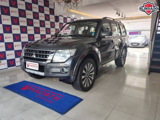MITSUBISHI PAJERO FULL 3.2 HPE 4X4 16V TURBO INTERCOOLER DIESEL 4P AUTOMÁTICO